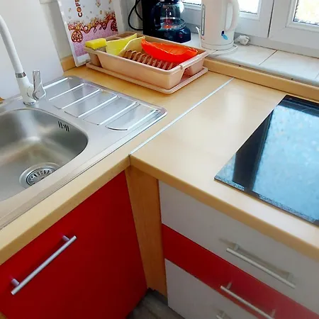 Ema & Sea Apartment's 普拉