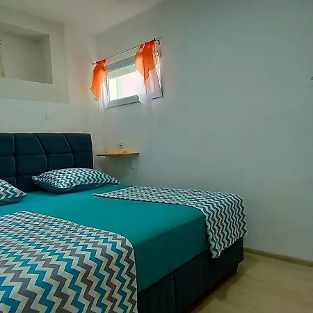 Ema & Sea Apartment's With Free Private Parking *
