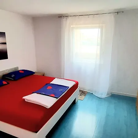Ema & Sea Apartment's * Пула