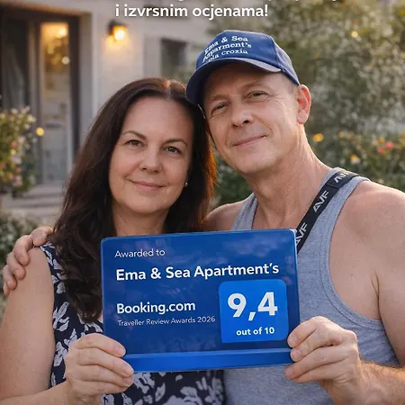 Ema & Sea Apartment's 公寓