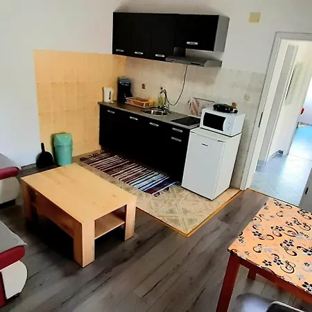 Ema & Sea Apartment's Appartement *