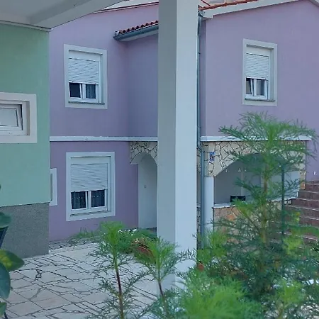 Ema & Sea Apartment's