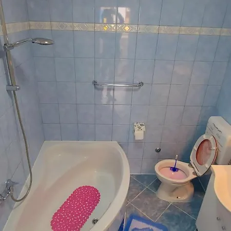 Ema & Sea Apartment's * פולה
