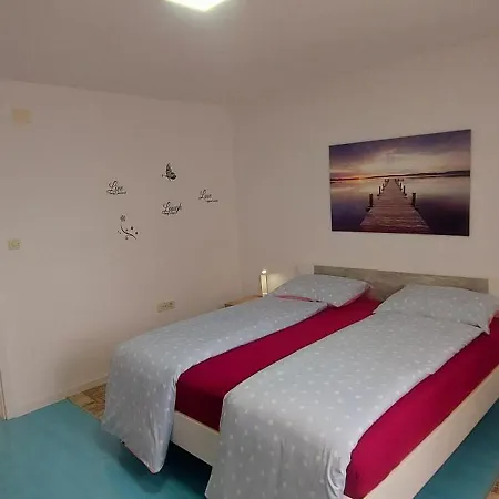Ema & Sea Apartment's
