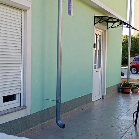 Ema & Sea Apartment's *