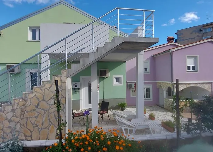 Appartement Ema & Sea Apartment's Pula