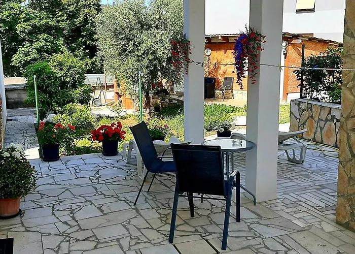 Ema & Sea Apartment's