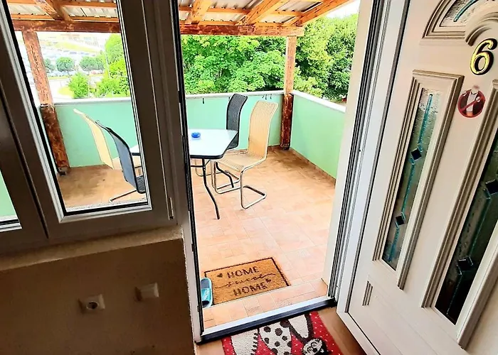 Ema & Sea Apartment's Appartement *