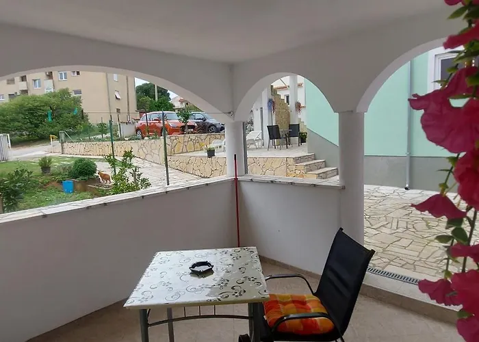 Appartement Ema & Sea Apartment's *